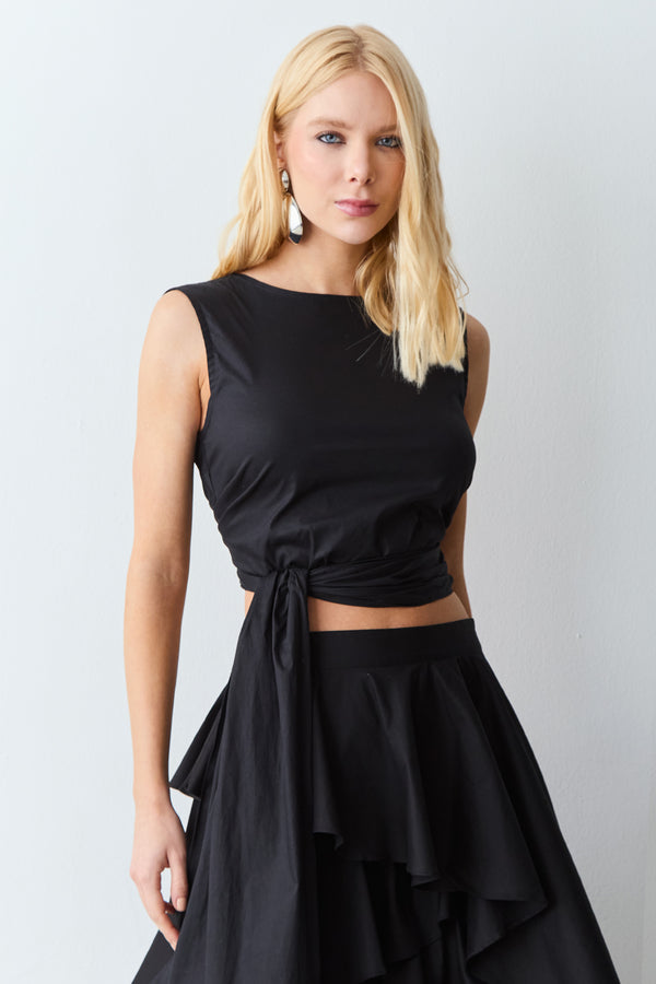 BLUSA SEM MANGA COM AMARRACAO COSTAS PRETO