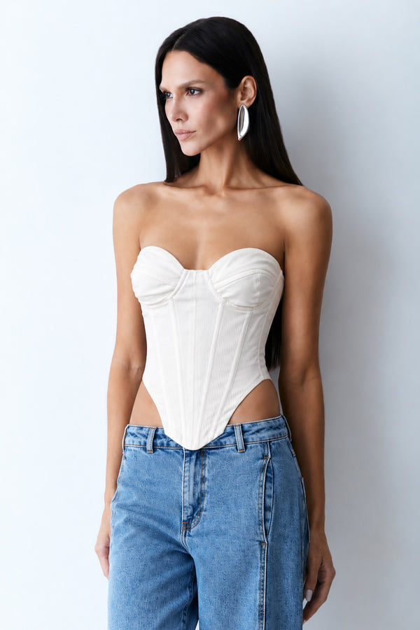 CROPPED TOMARA QUE CAIA ESTRUTURADO COM RECORTES PESPONTADOS OFF WHITE