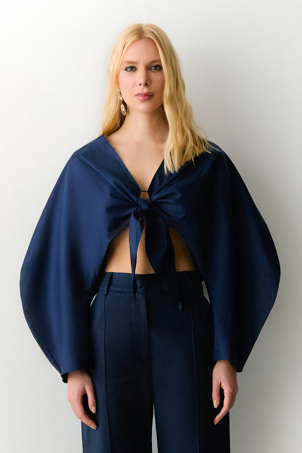 BLUSA MANGA LONGA AMPLAS COM AMARRACAO FRENTE AZUL MARINHO