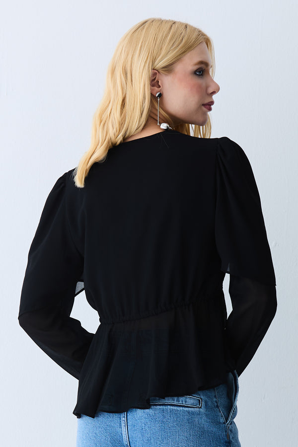 BLUSA MANGA LONGA FRANZIDOS REGULAVEIS E AMARRACAO PRETO