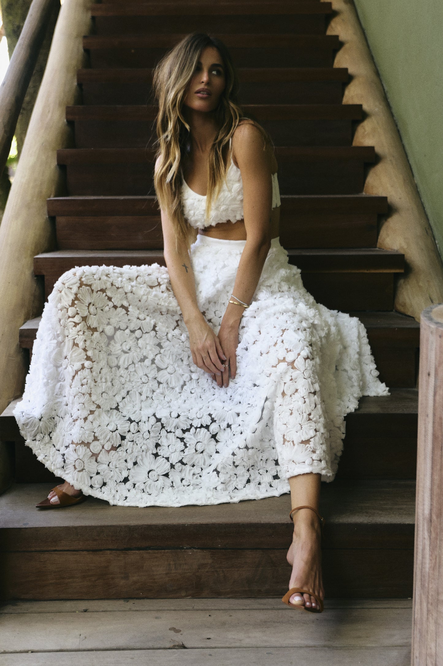 SAIA MIDI EM TULE 3D COM COS MEDIO OFF WHITE